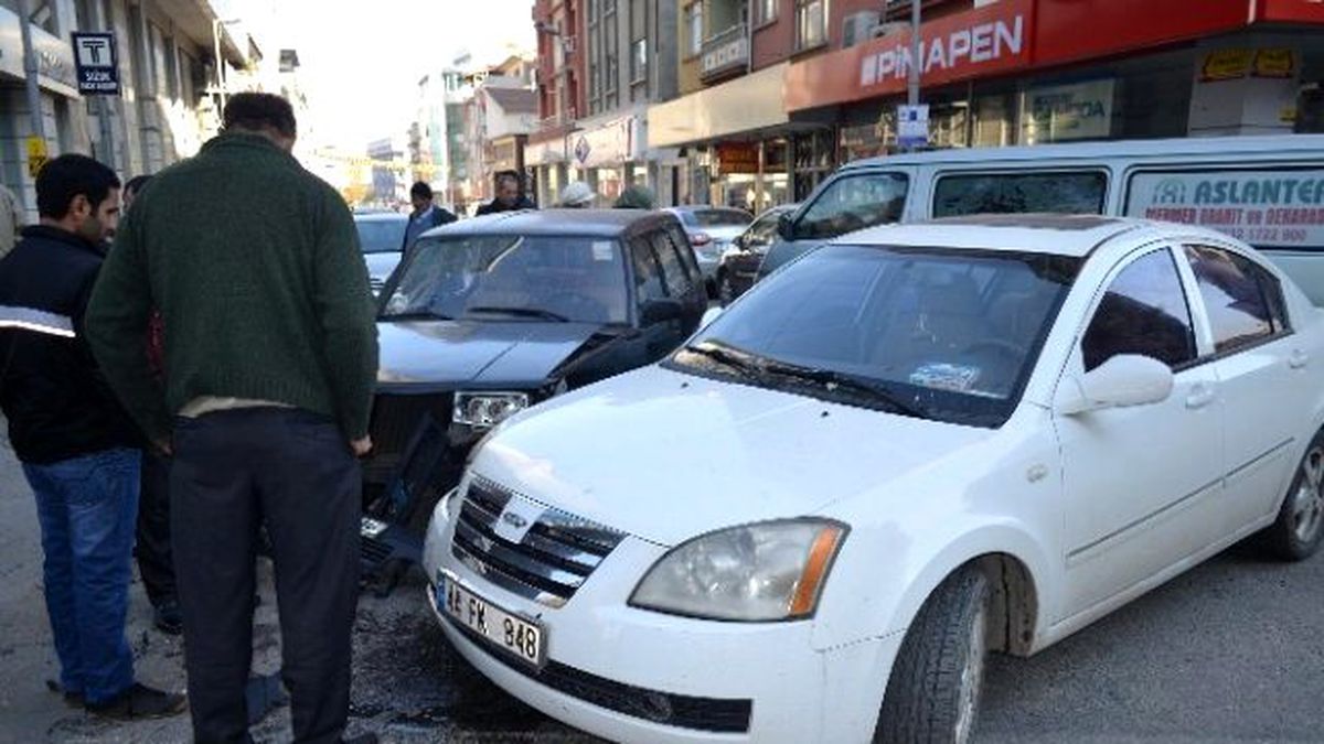 Malatya\'da Maddi Hasarlı Kaza