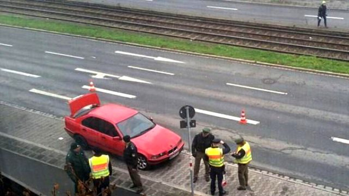 Nürnberg Başkonsolosluğu Önünde Şüpheli Araç Paniği