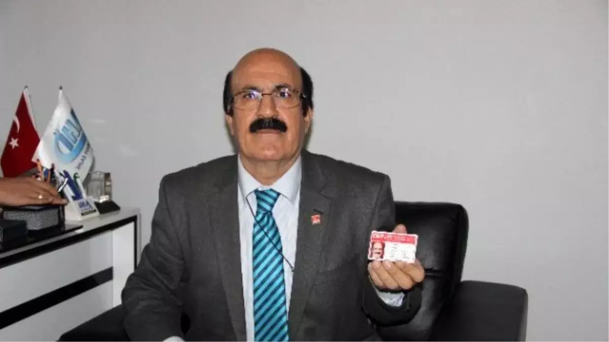 "CHP\'nin Zencisiyim" Diyerek Genel Başkanlığa Aday Oldu