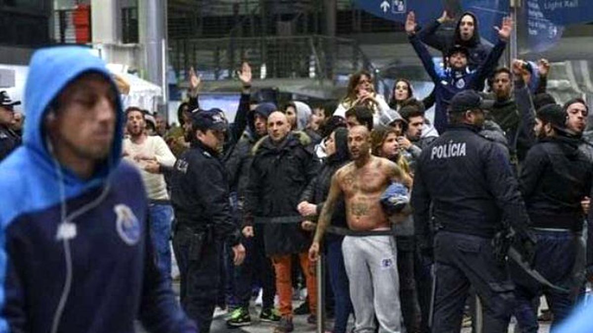 Taraftar Çıldırdı! Porto'ya Havaalanında Küfürlü Protesto