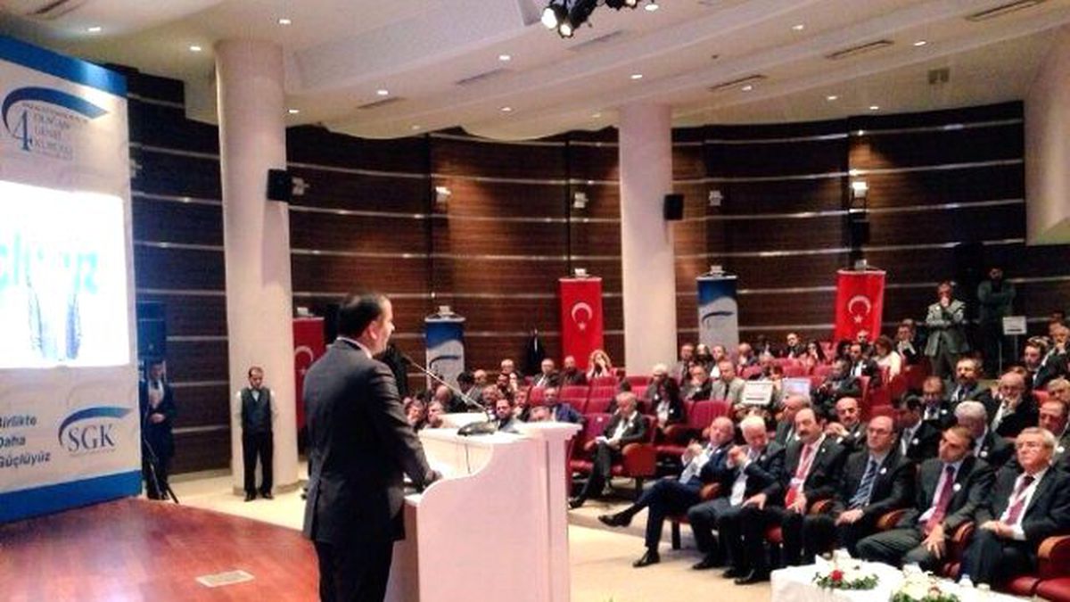 Sağlık-sen Genel Başkanı Memiş: "Sgk\'da Reformlar Devam Etmeli"