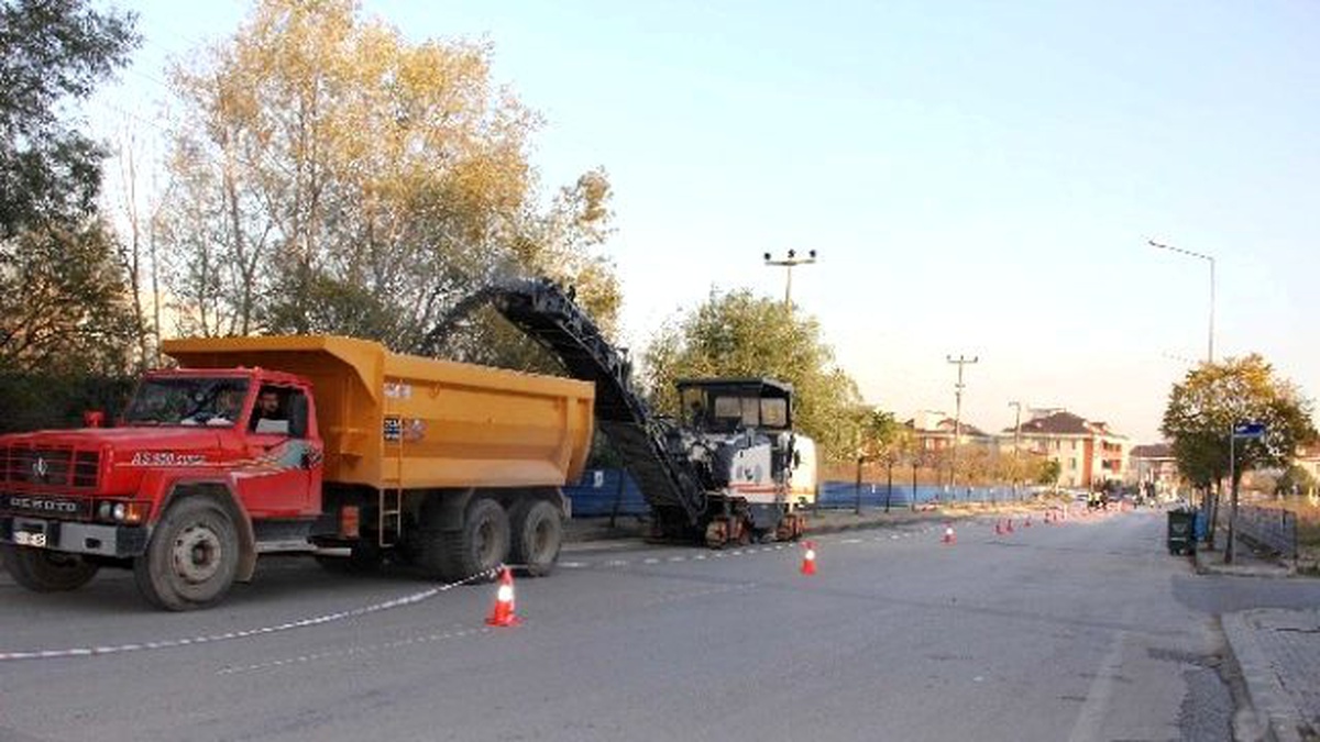 Tramvay Çalışmaları Nedeniyle Bir Cadde ve Bir Sokak Trafiğe Kapatıldı