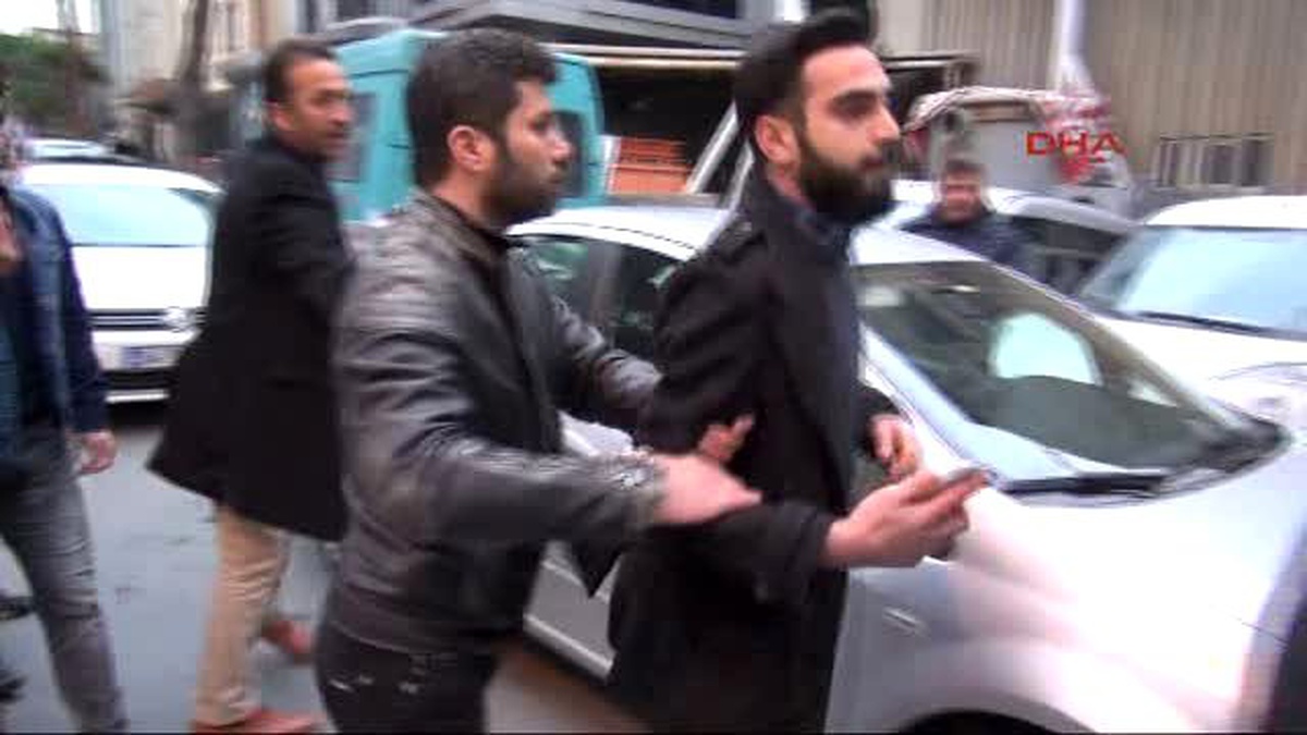 Üniversite Önünde Palalı-Silahlı Kavga 2 Yaralı...