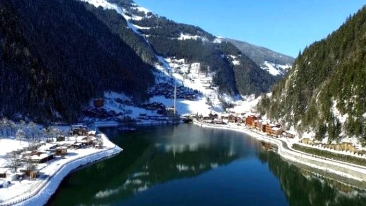 Uzungöl\'ün Havadan Çekilen Görüntüleri Büyülüyor