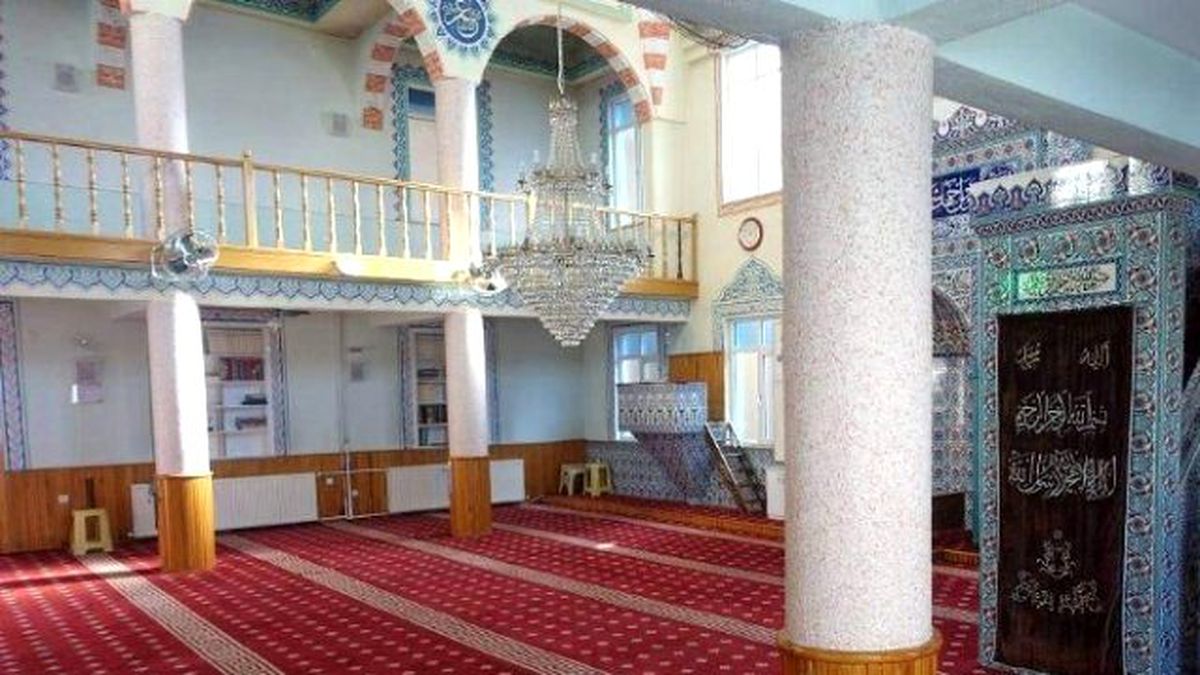 1 Ayda 30 Cami Temizlendi