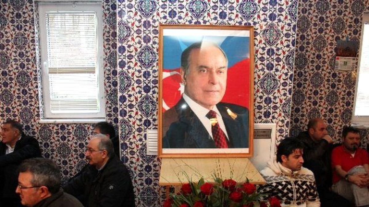 Aliyev Stockholm\' de Anıldı