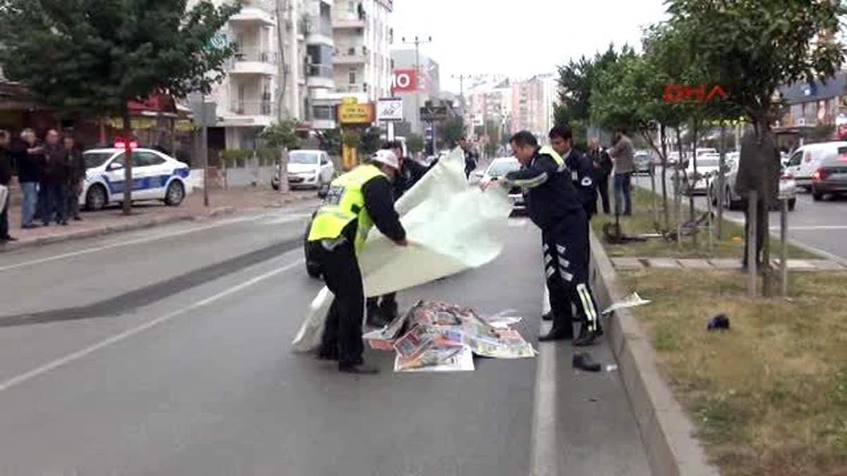 Antalya Otomobil Altında Can Verdi