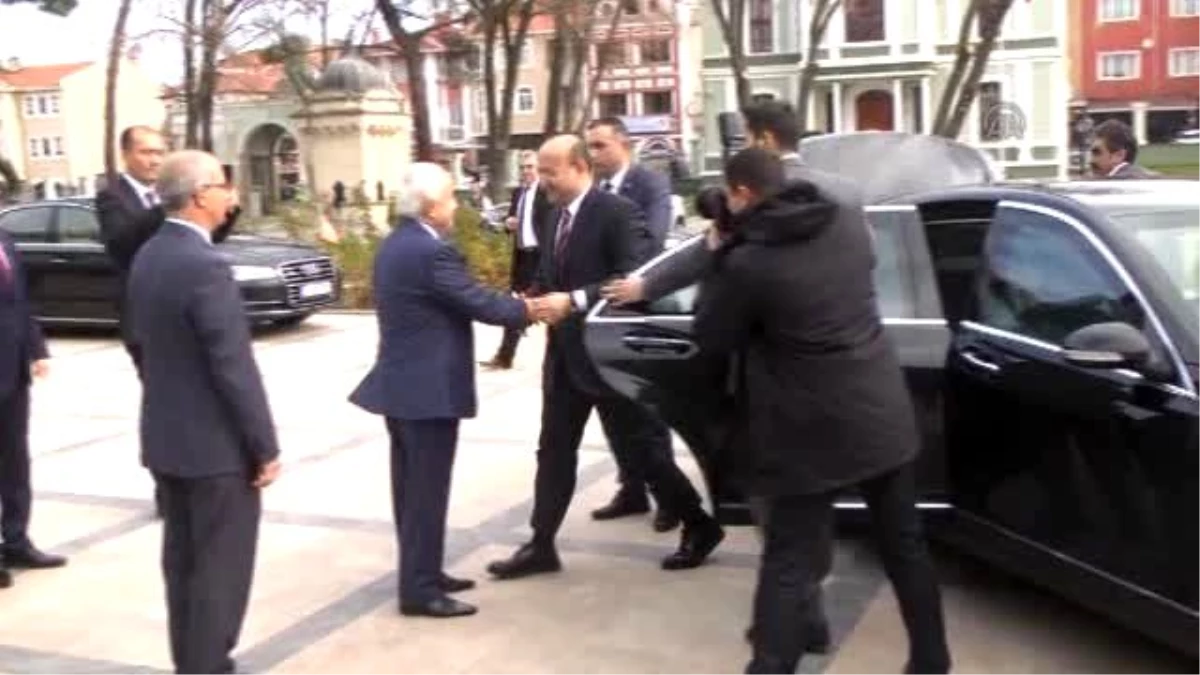 Başbakan Yardımcısı Akdoğan: "Bizler Yapmanın Derdindeyiz, Birileri Yıkmanın..."