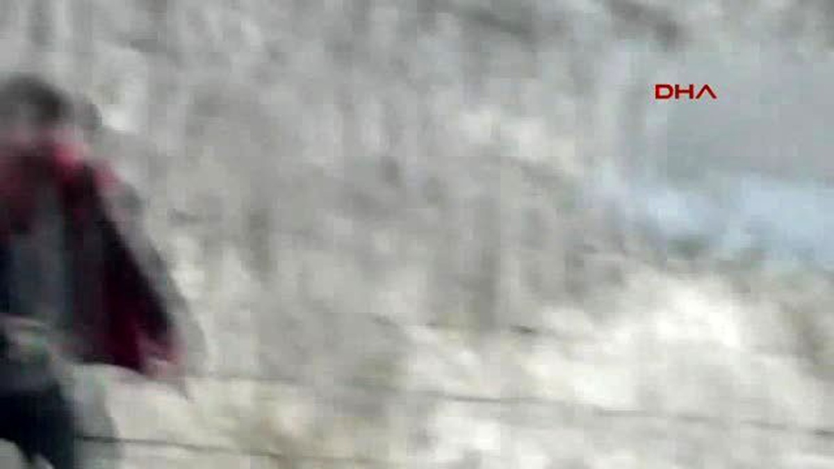 Beyazıt Meydanı\'ndaki Olaylara 4 Gözaltı