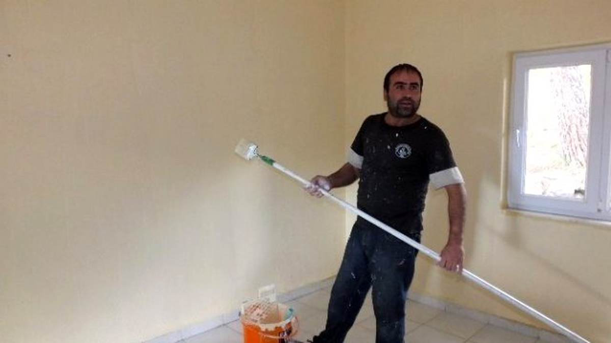 Burhaniye\'de Okullara Belediye Güzelliği