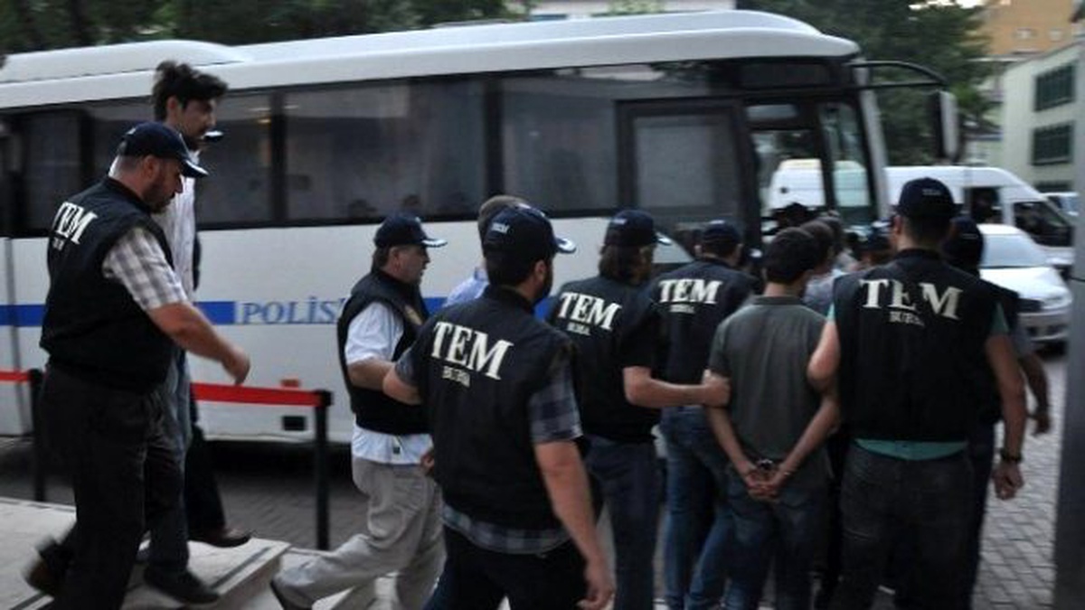 Bursa\'da 7 Terör Zanlısı Adliyeye Sevk Edildi
