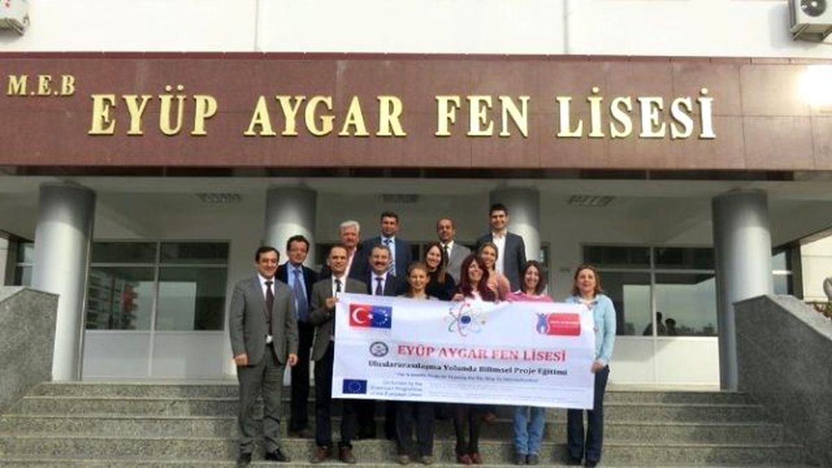 Fen Lisesinden Avrupa\'ya Dev Adım