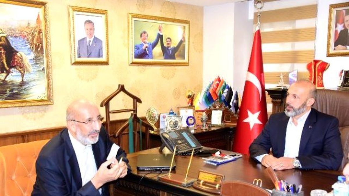 Gazeteci Yazar Dilipak\'tan Şehzadeler Belediyesi\'ne Ziyaret
