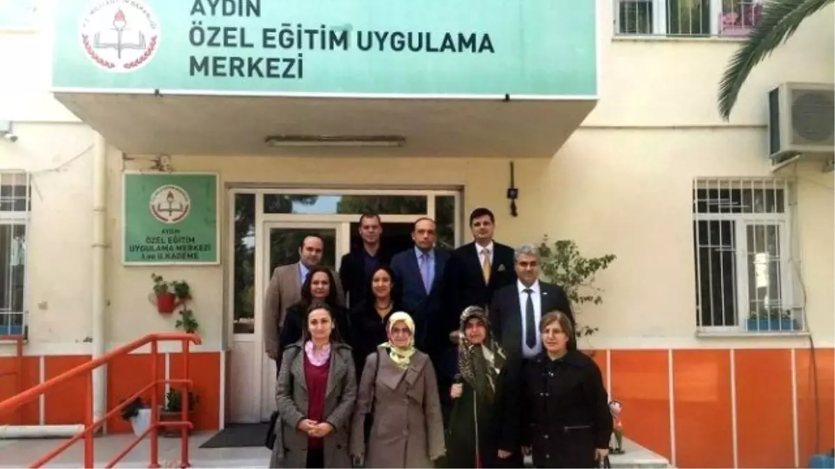 Genç Memur ve Sağlıkçılardan Özel Çocuklara Ziyaret