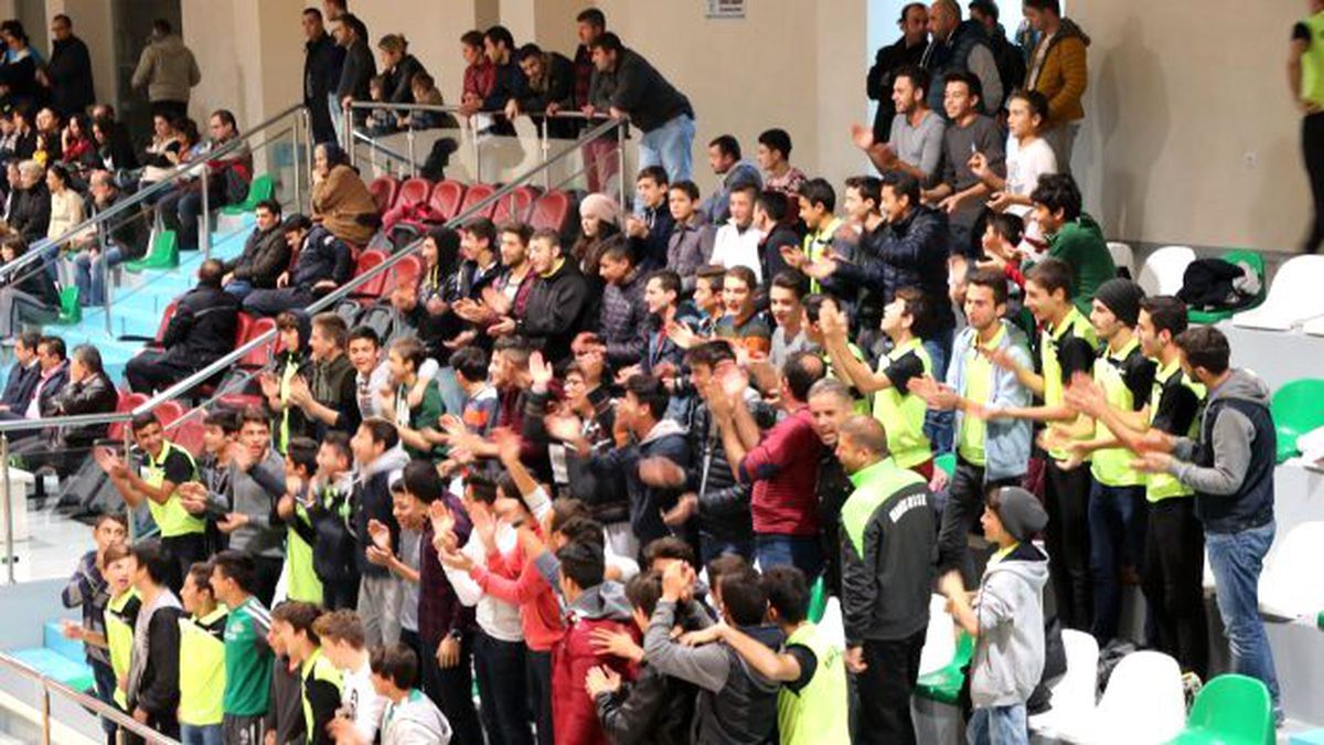 Genç Sultanlar Dolu Dizgin