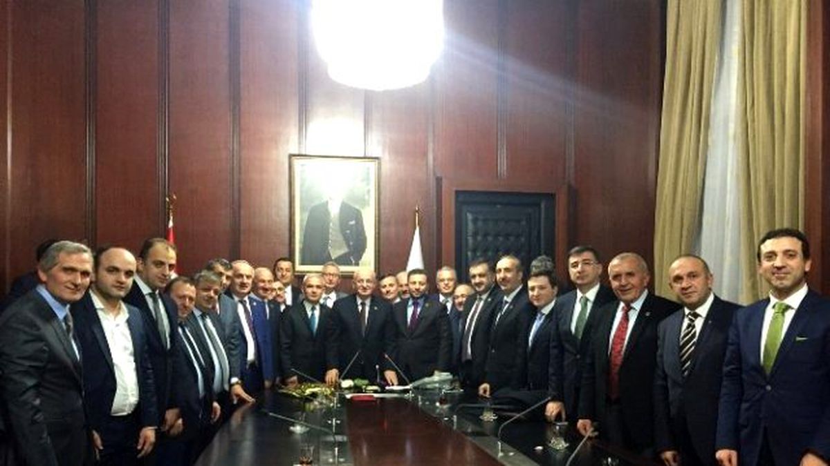 Hemşehrilerinden Meclis Başkanı Kahraman\'a Ziyaret