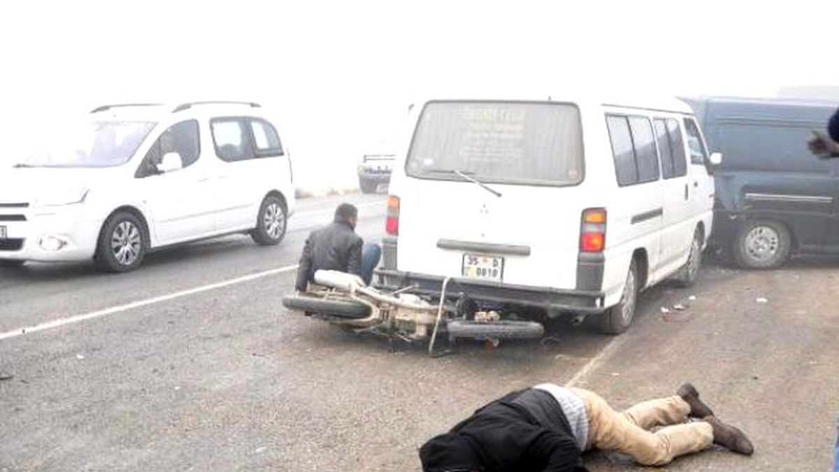 Karayolunda 30 Dakika İçinde 20 Araç Birbirine Girdi