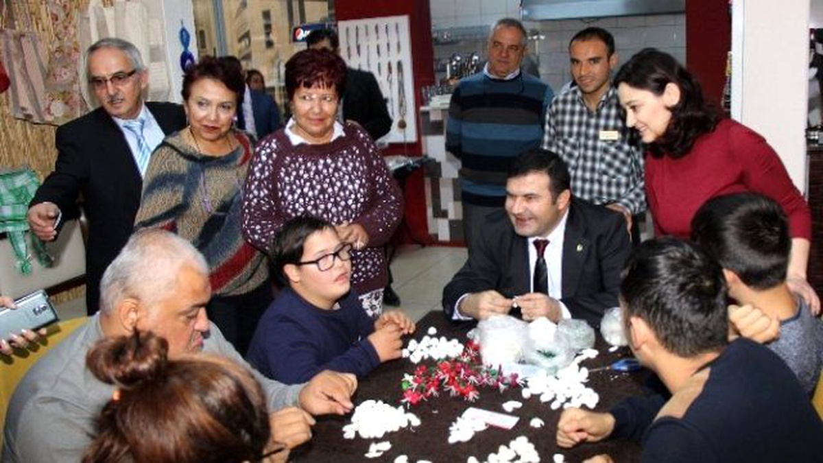 Kaymakam Tanrıseven\'den, Engelsiz Yaşamevi Derneği\'ne Ziyaret