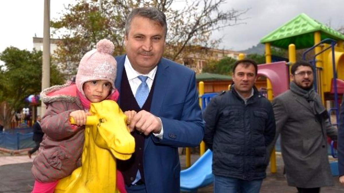 Kaynak Mahallesi Yunusemre Gündüz Bakım Evi Hizmete Açıldı