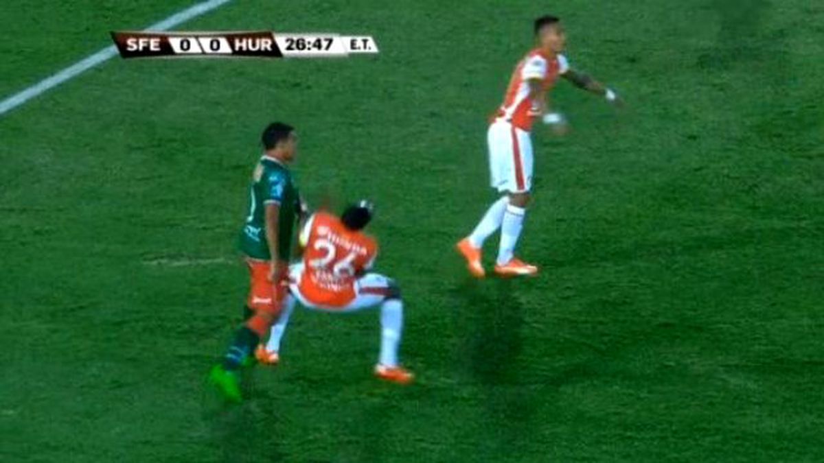 Kendini Boksör Sandı Rakibini Yumrukladı