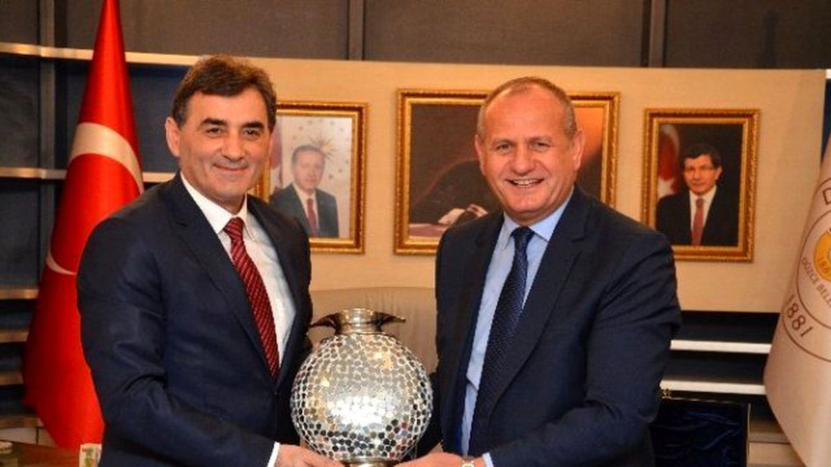 Kosova Kamu Yönetimi Bakanı Başkanı Ziyaret Etti