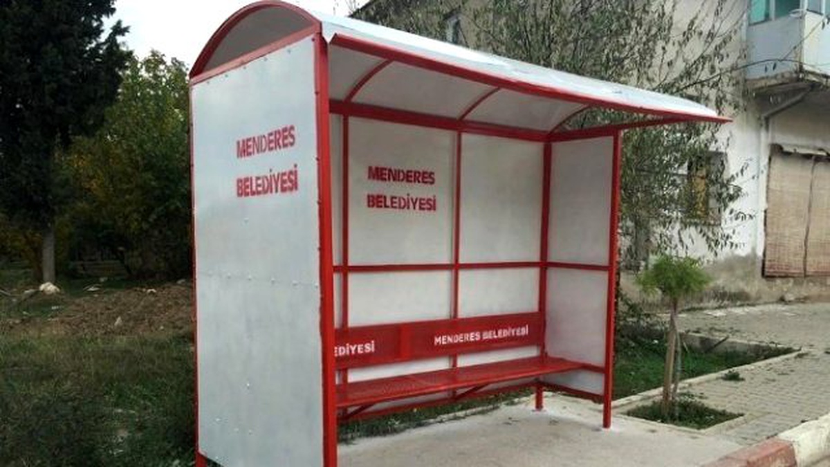 Menderes\'te Duraklar Yenileniyor