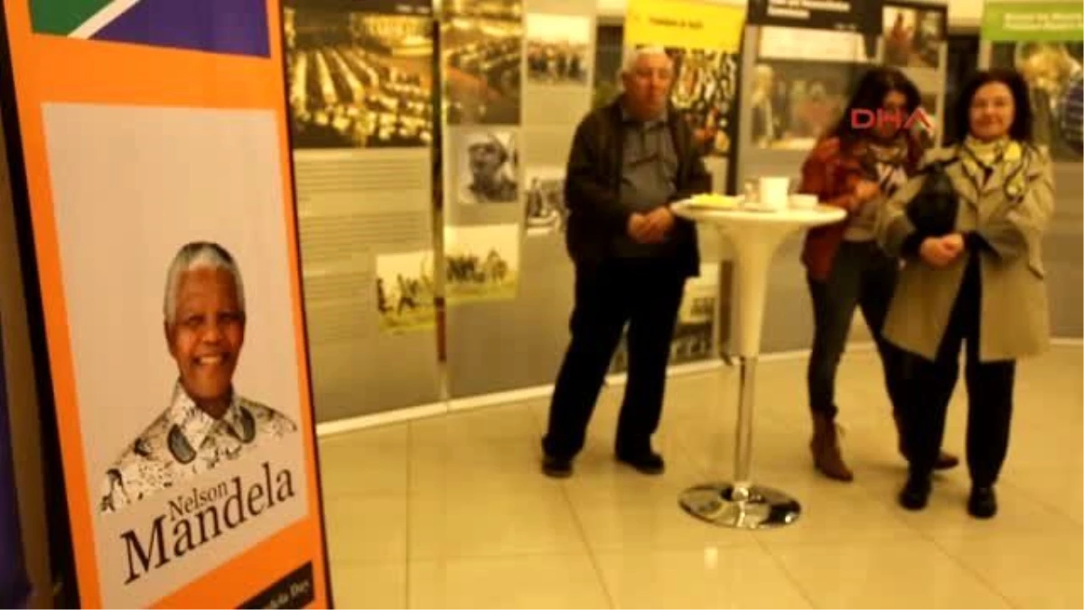 Mersin\'de Nelson Mandela Fotoğraf Sergisi Açıldı