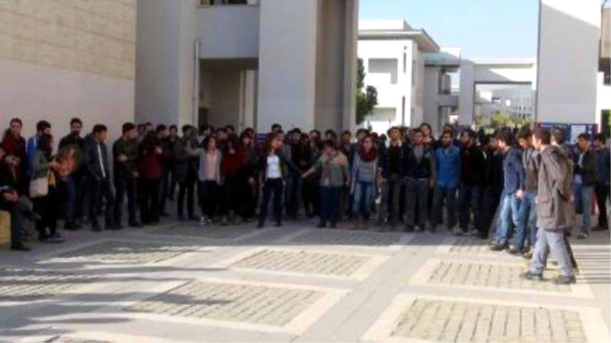 Mersin Üniversitesi\'nde Anma Etkinliğine Taşlı Tepki: 25 Gözaltı