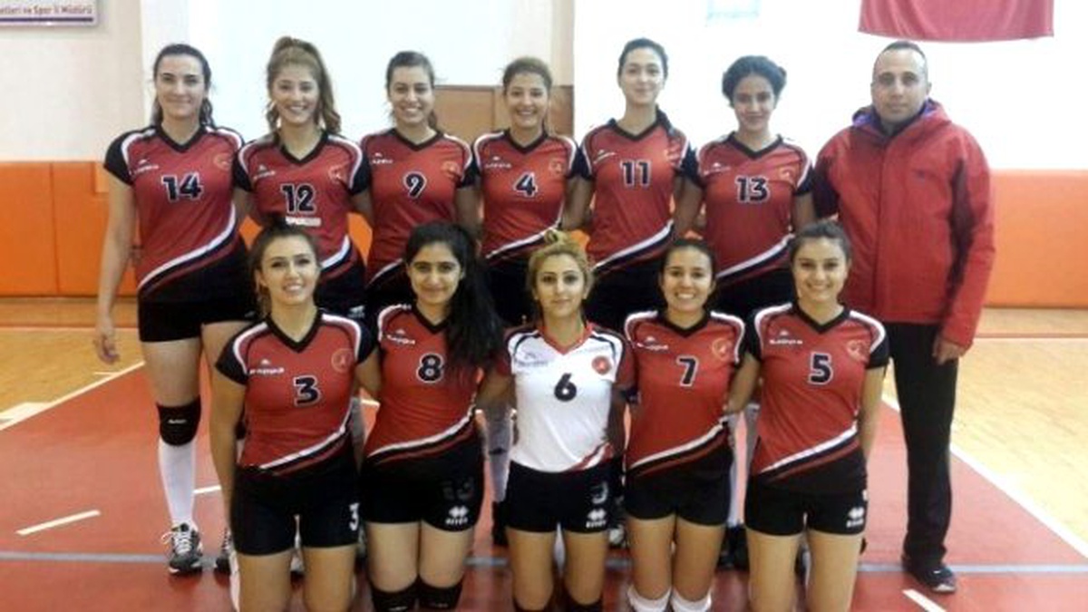 Nehü Bayan Voleybol Takımı Ünilig Yarı Finallerine Katılmaya Hak Kazandı