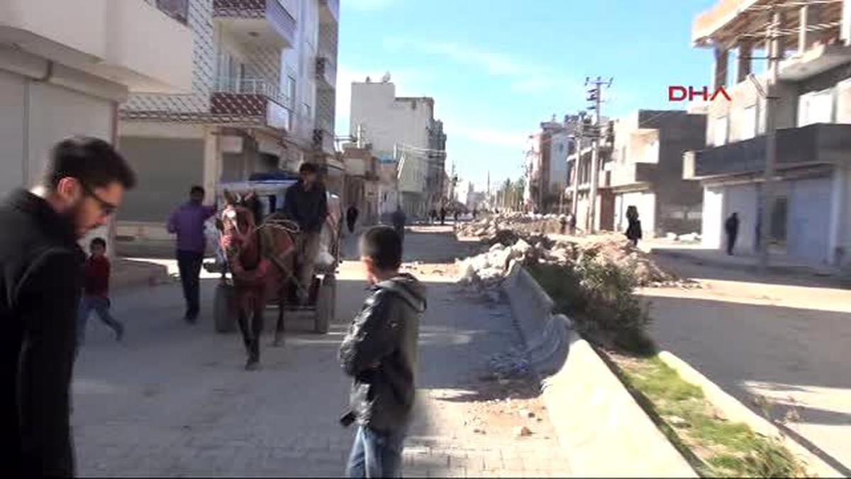 Nusaybin\'de Evleri Zarar Gören Halk Göç Etmeye Başladı