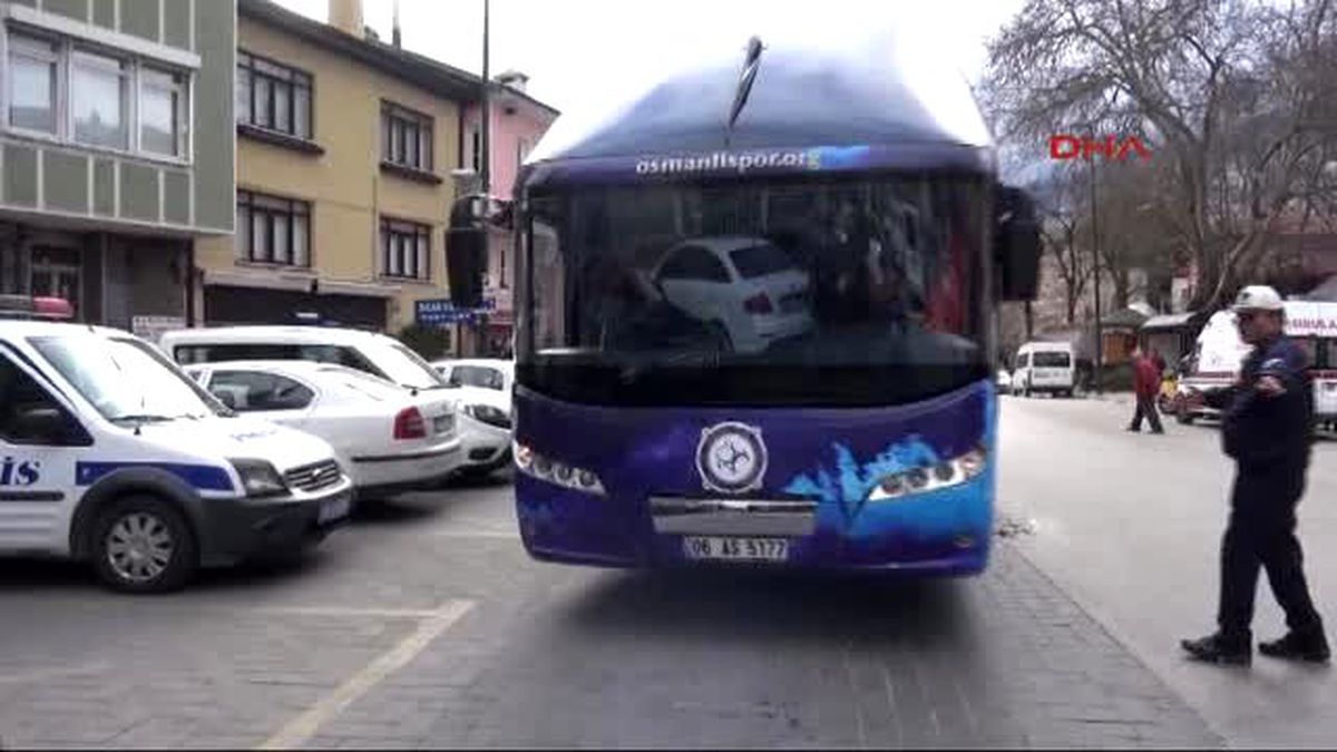 Osmanlıspor, Bursa Maçı Öncesi Osmanlı İmparatorluğu Kurucularının Türbelerini Ziyaret Etti