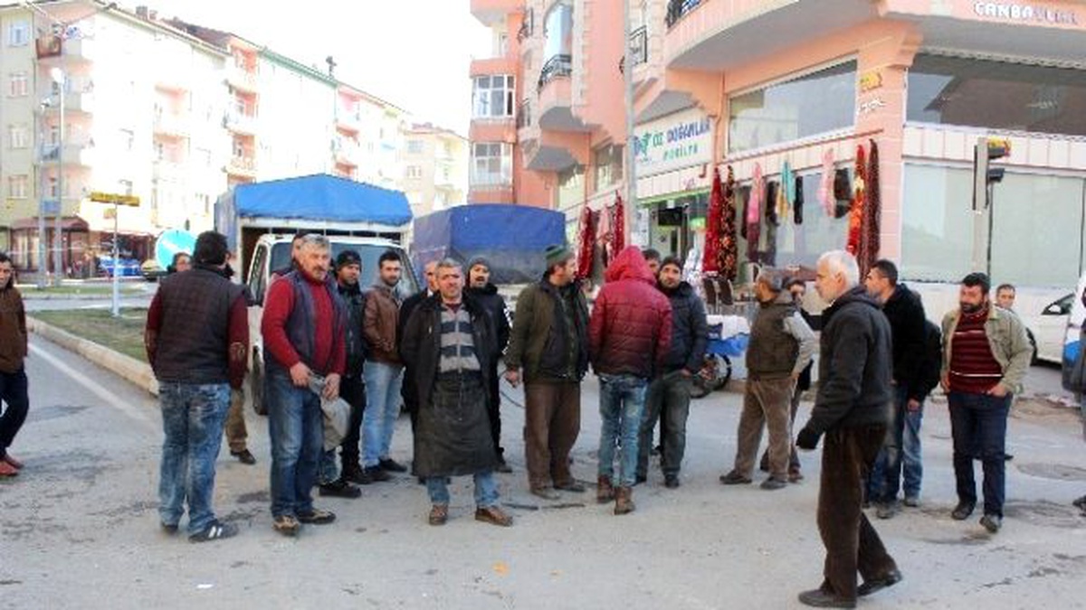 Pazarcı Esnafının Yer Tepkisi