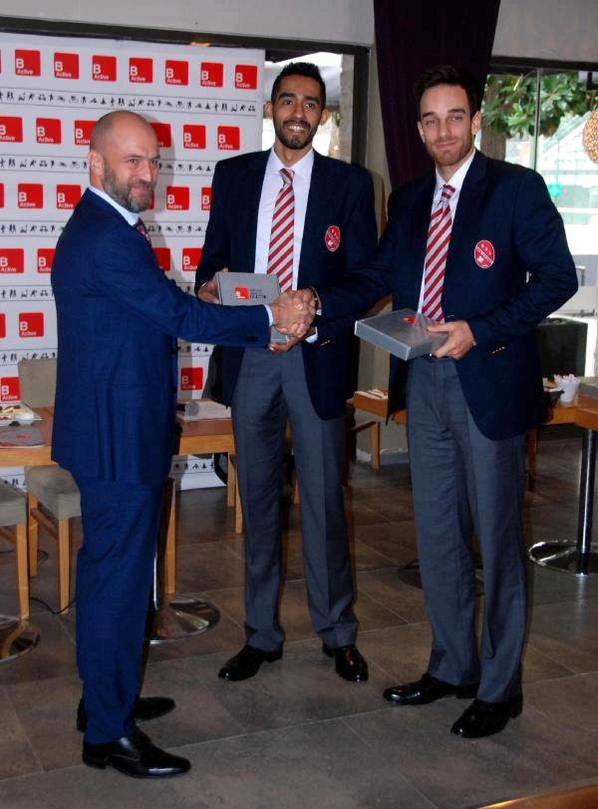 Pınar Karşıyaka ve Bal Spor\'a Yeni Sponsor B-Active(Yeniden)