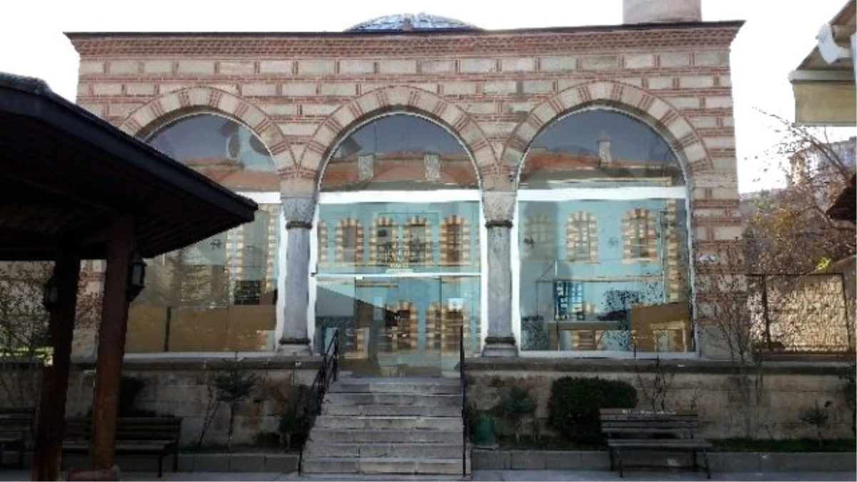 Saray Camii\'nin Bakım ve Onarımı Tamamlandı