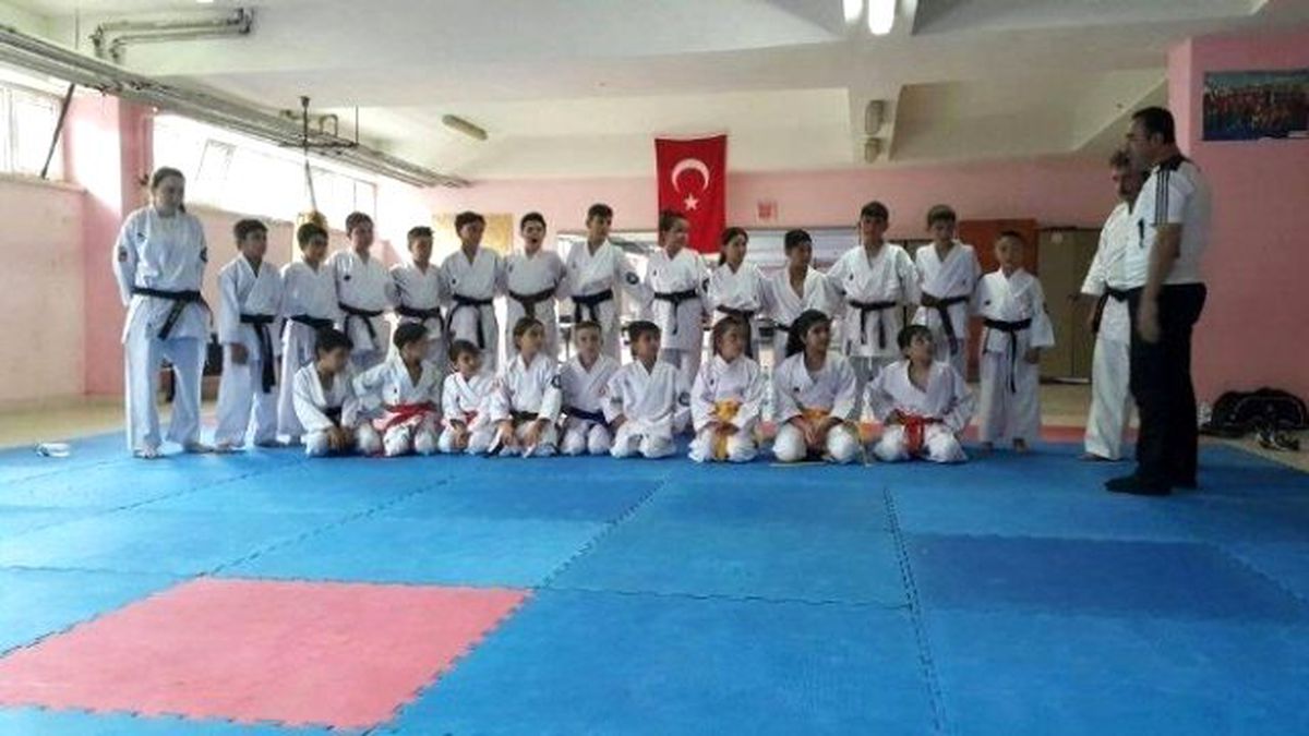 Siyah Kuşaklar Gelecek Vadediyor
