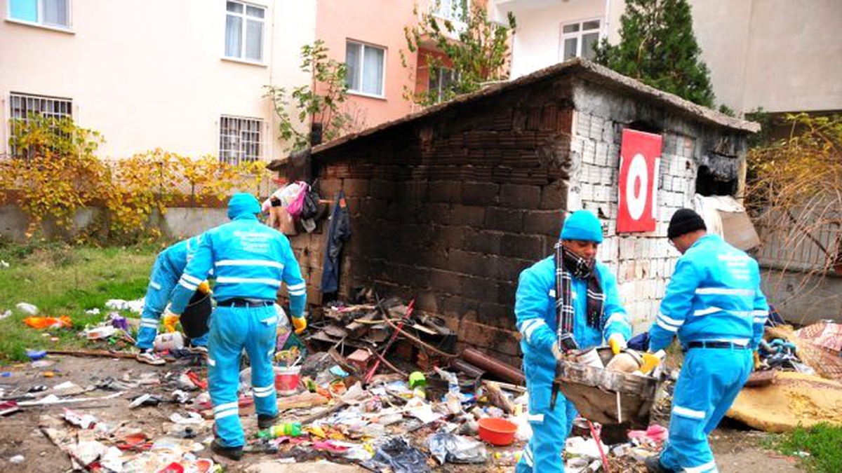 Süleymanpaşa Belediyesi Çöp Evden Bir Kamyon Çöp Çıkardı
