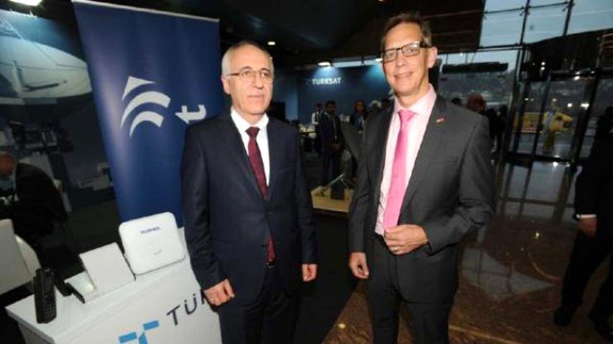 Turksat-Inmarsat Stratejik İşbirliği Anlaşması İmzalandı