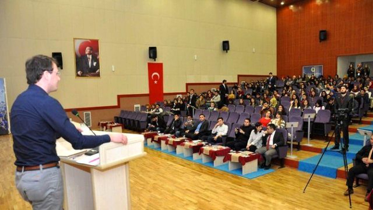 Aeü Öğrencileri Finansal Gelecek Konusunda Bilgilendirildi