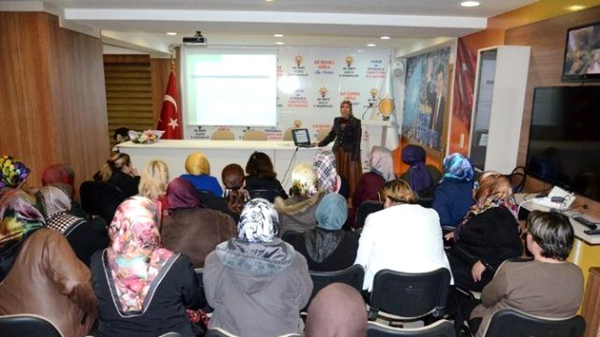 AK Parti\'de Aile İçi İletişim Semineri