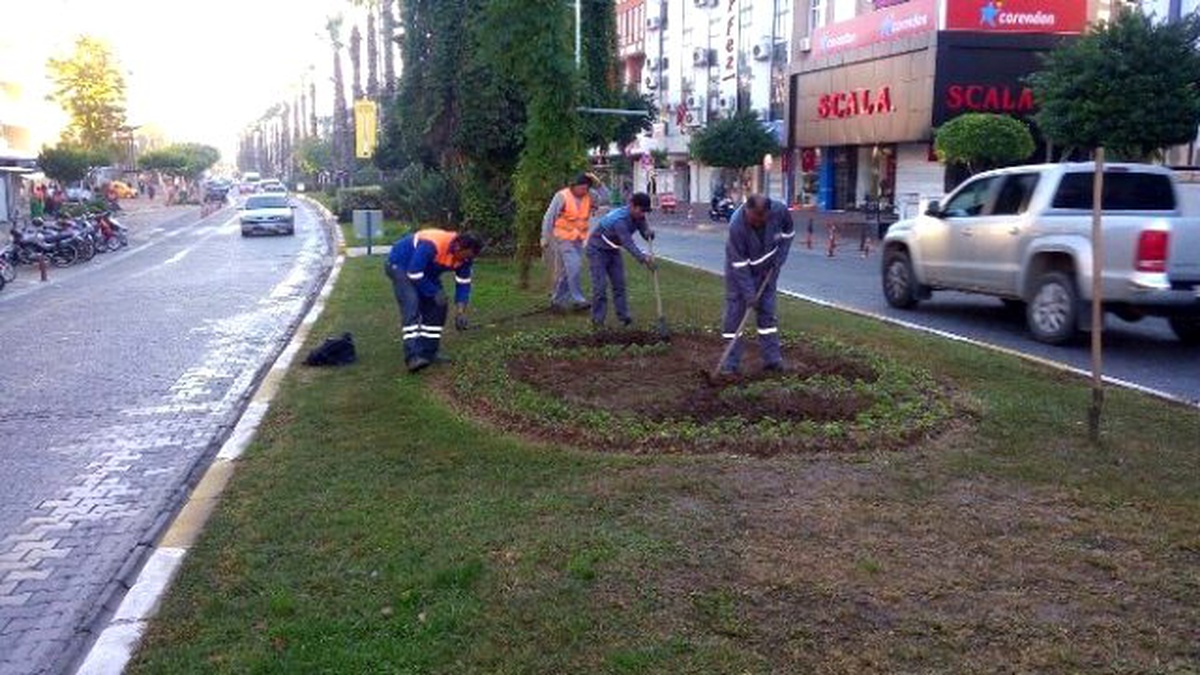 Alanya Caddelerine Kışlık Bakım