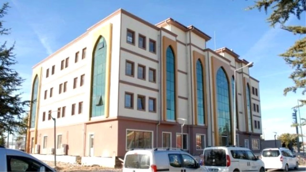 Bolvadin Belediyesi Yeni Binasında Hizmet Vermeye Başladı