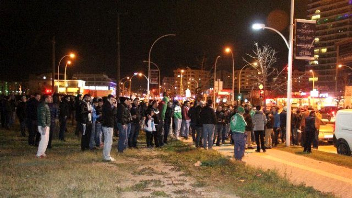 Bursaspor Taraftarı Yönetimi Yine İstifaya Çağırdı
