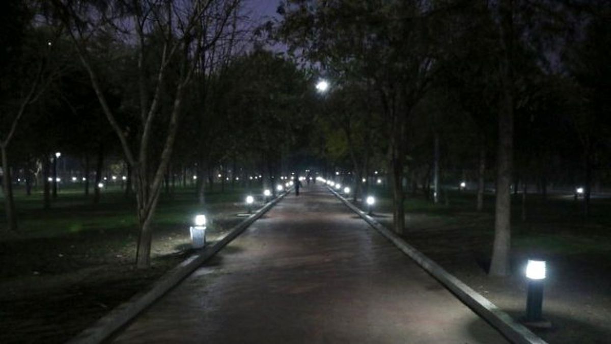 Cemil Çöllü Parkı Aydınlandı
