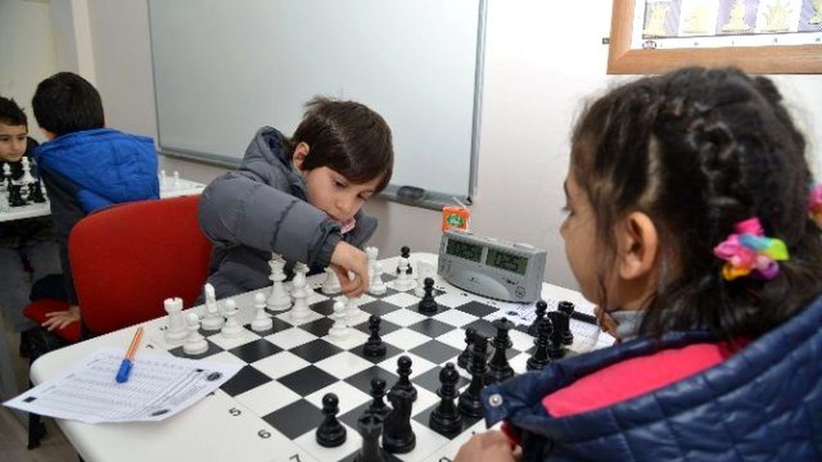 Diyarbakır\'da Satranç Turnuvası Başladı