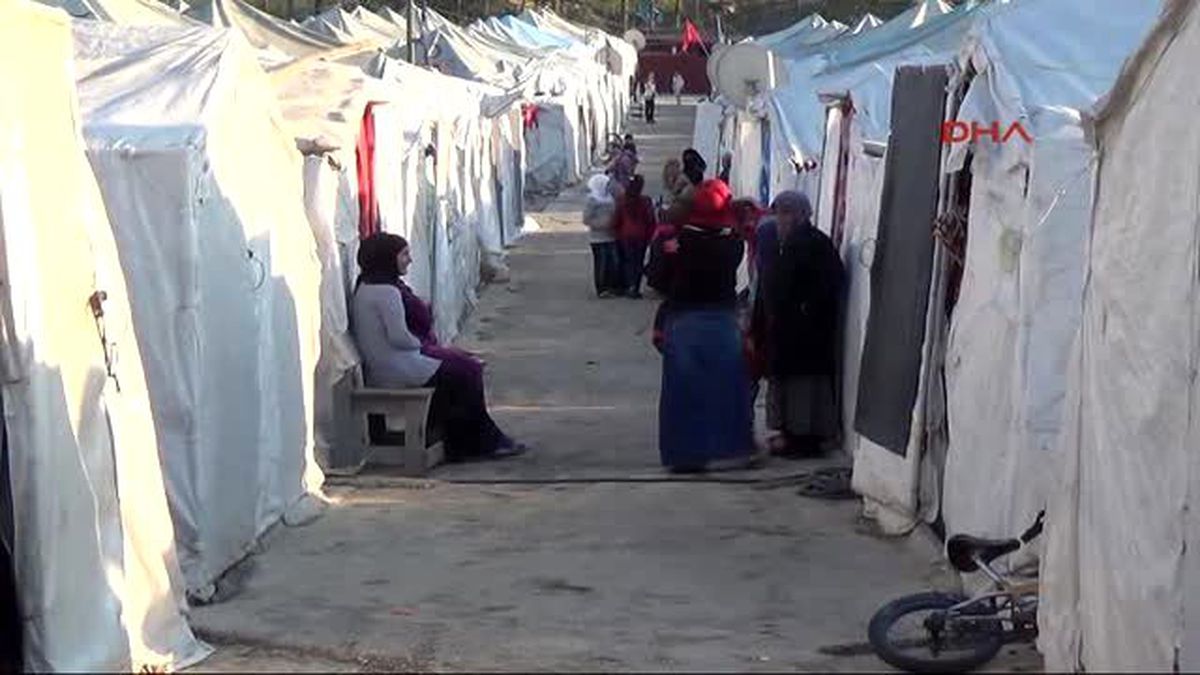 Hatay Başbakan Yardımcısı Yalçın Akdoğan, Hatay\'da Türkmenleri Ziyaret Etti