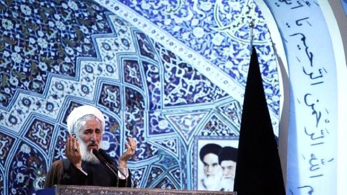 İran'da İmamlar Türkiye Karşıtı Hutbeler Okudu