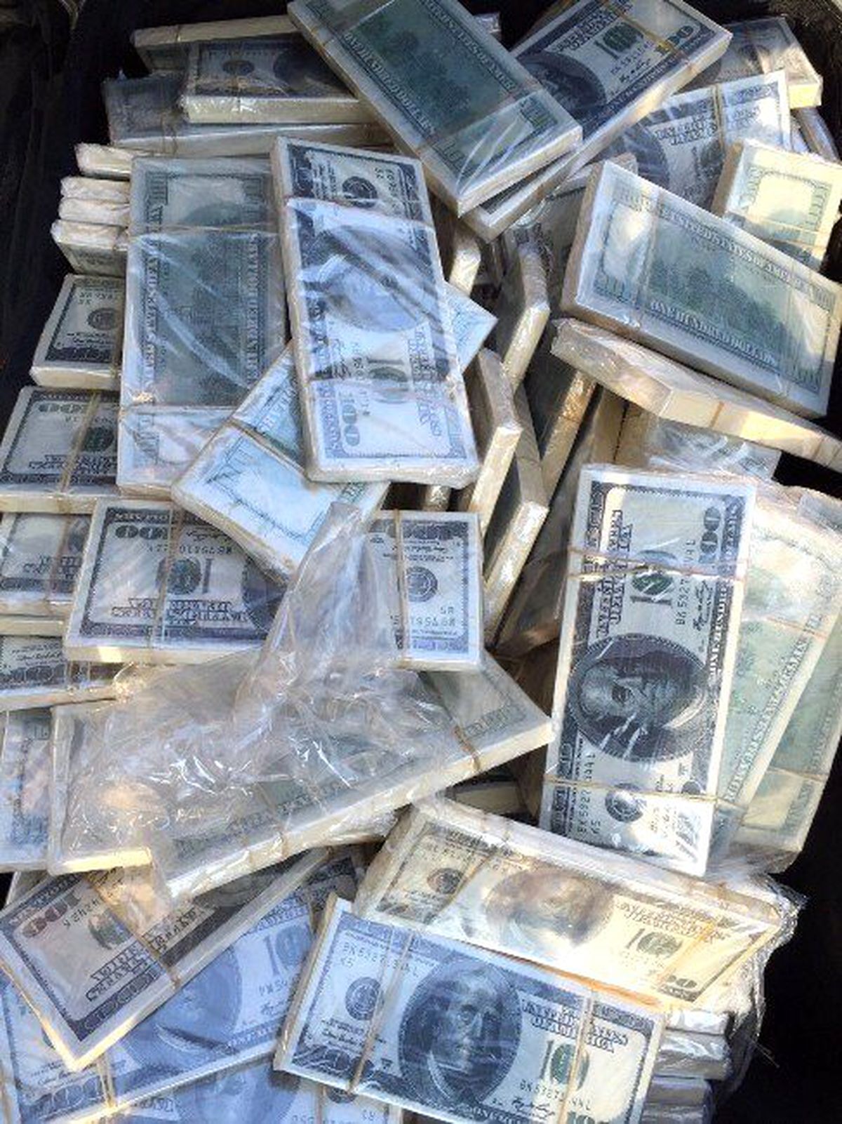 Jandarma Sahte 300 Bin Dolar Ele Geçirdi