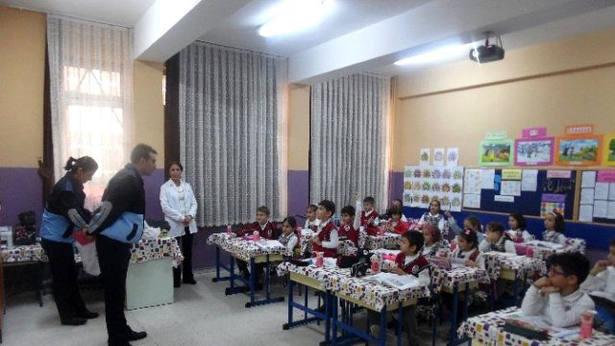 Kartepe Zabıtasından Öğrencilere Seminer