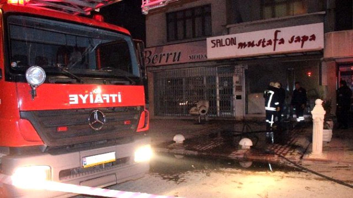 Konya\'da Kuaför Salonunda Yangın