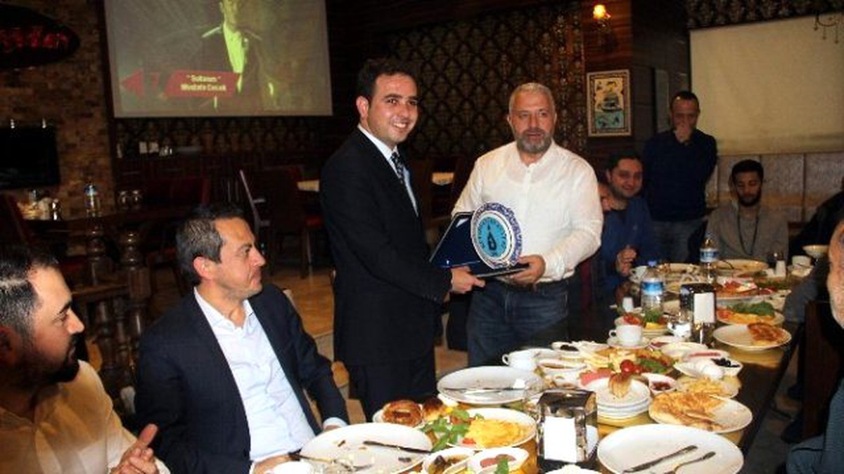 Milletvekili İshak Gazel\'den Kütahyaspor\'a Kahvaltı İkramı